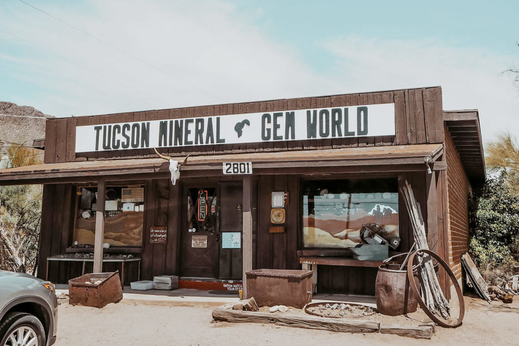 Tucson Mineral and Gem World 